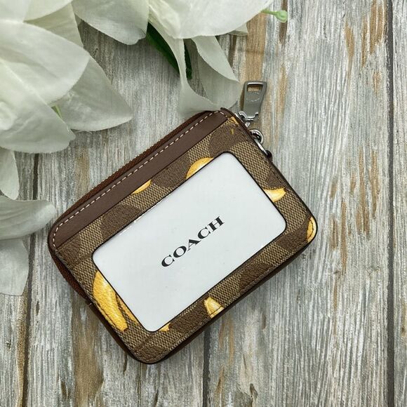 COACH Limited  Zip Card Case In Signature Canvas Banana Print Wallet Bag Purse - Picture 4 of 11